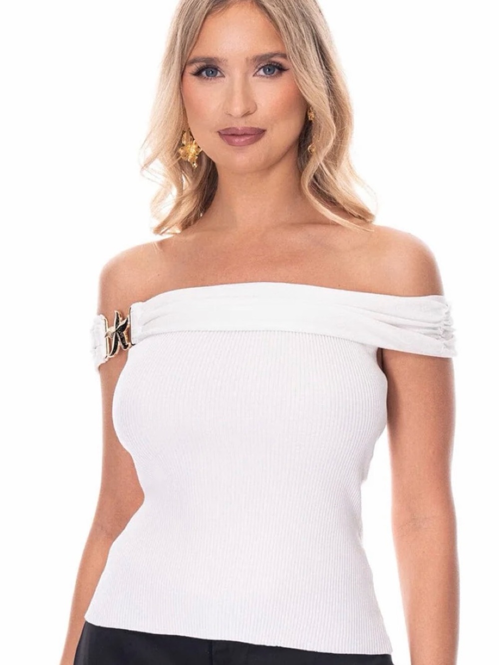 A592. Off-Shoulder White Ribbed Top with Gold Buckle Starfish Detail